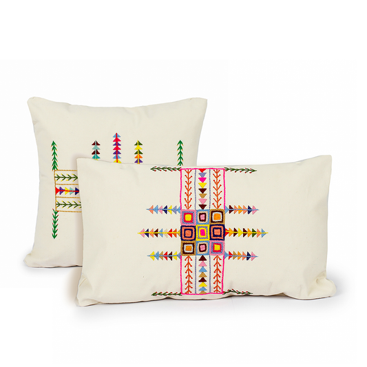 Embroidered cotton cushion وسادة قطن مطرز