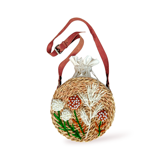 Round Halfa bag embroidered with pearls 20 حقيبة حلفا دائرية مطرزة باللولي