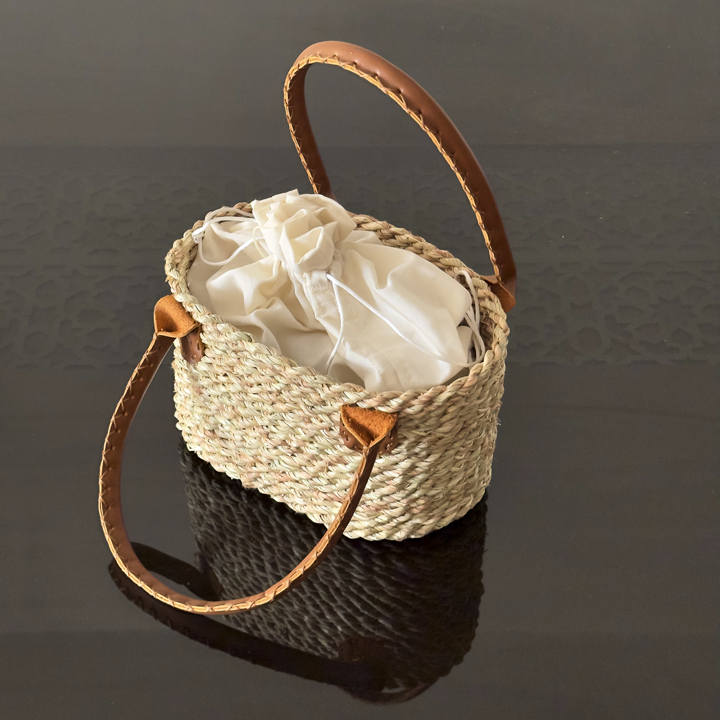 Halfa bag embroidered with leather handle حقيبة حلفا مطرزة بيد جلد
