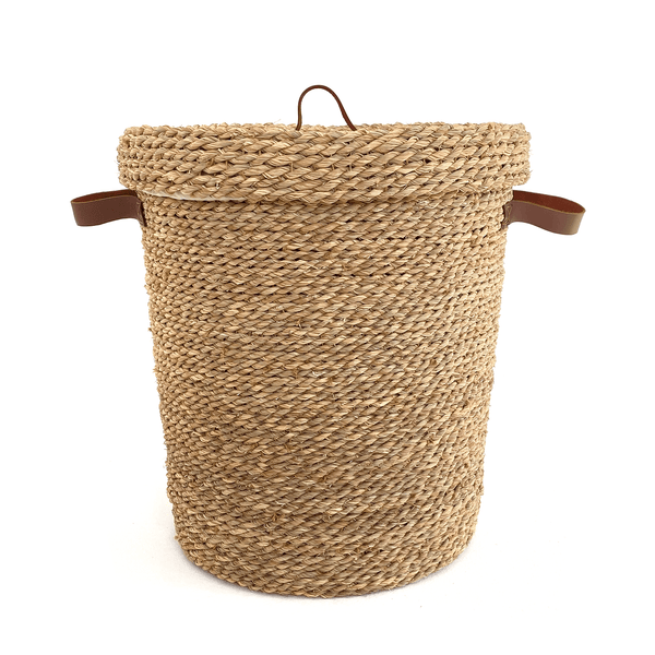 Halfa laundry basket with lid and leather handle. سلة حلفا للغسيل بغطاء و بيد جلد