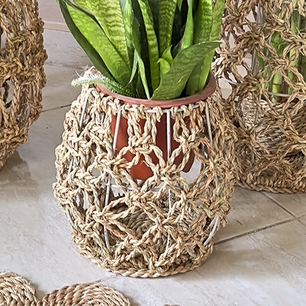 Marjouna Halfa mesh yarn. مرجونة حلفا غزل شبكة