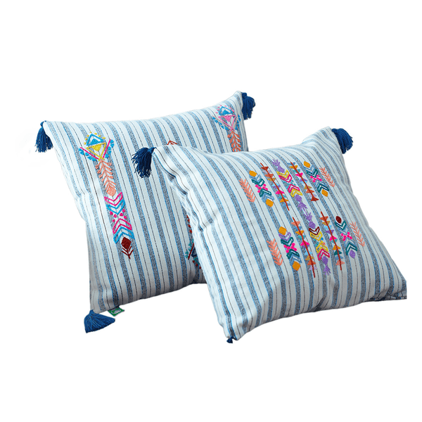 Embroidered Castor Cushion وسادة كستور مطرز