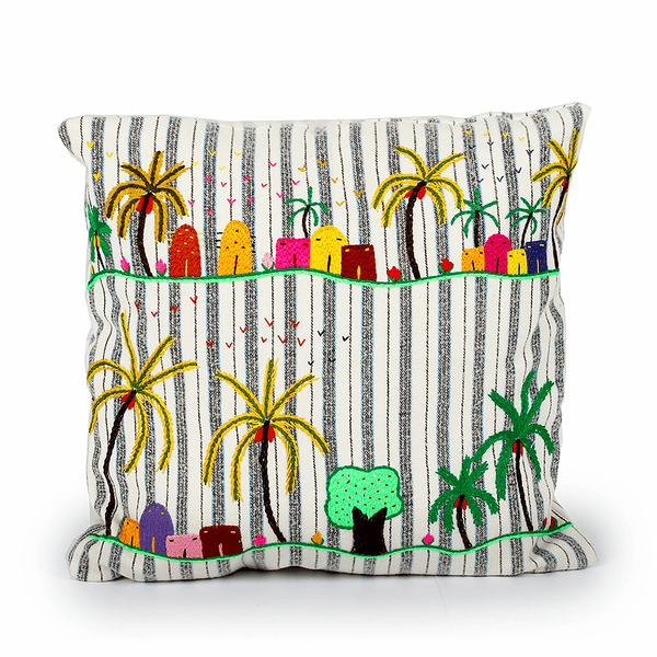 Embroidered Castor Cushion وسادة كستور مطرز
