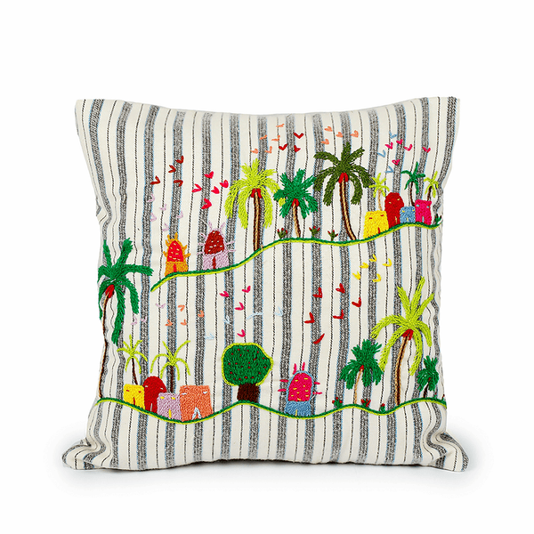 Embroidered Castor Cushion وسادة كستور مطرز