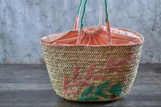 Embroidered Khoos Bag حقيبة خوص مطرزة