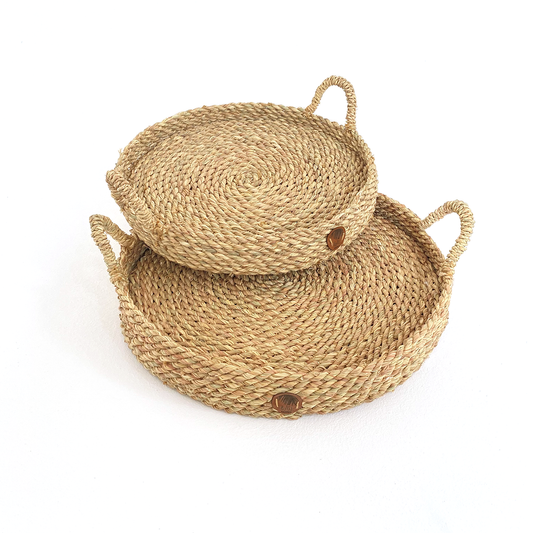 Halfa tray with handle.صينية حلفا  بيد.