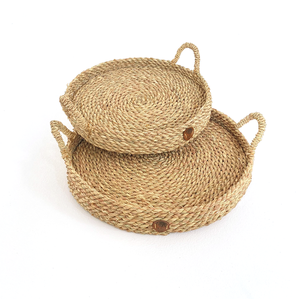 Halfa tray with handle.صينية حلفا  بيد.