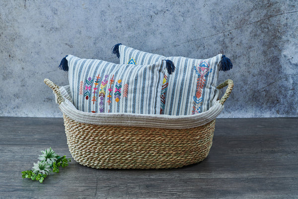 Halfa oval dish with handle and cover - Ayasha. طبق حلفا بيضوي بيد وجراب - عياشة