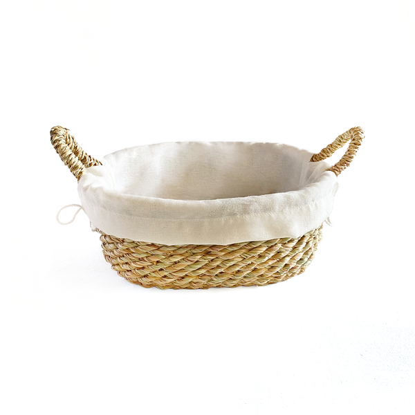 Halfa oval dish with handle and cover - Ayasha. طبق حلفا بيضوي بيد وجراب - عياشة