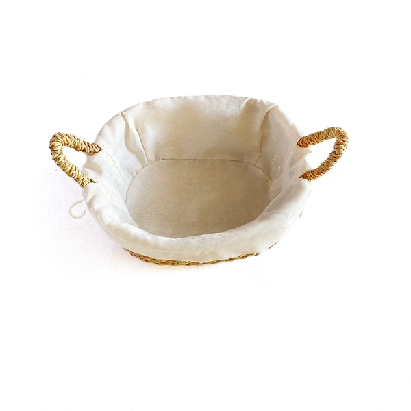 Halfa oval dish with handle and cover - Ayasha. طبق حلفا بيضوي بيد وجراب - عياشة