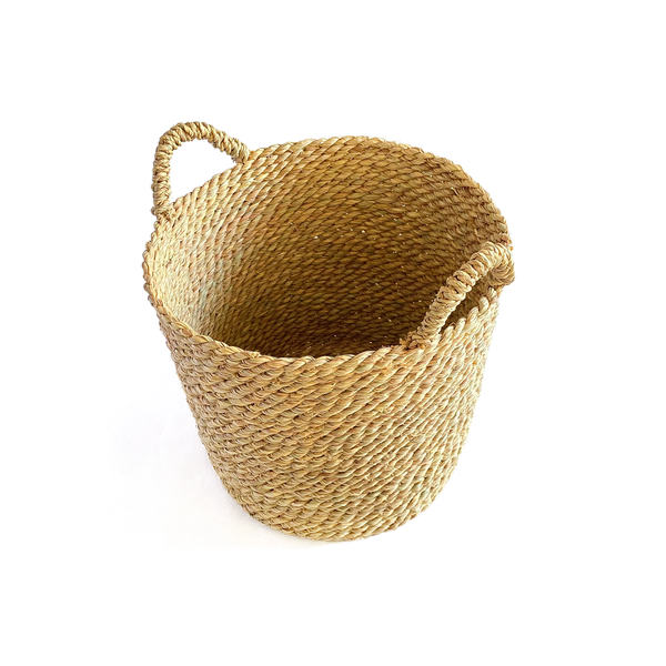 Halfa cup basket with hand. سلة حلفا كأس بيد.