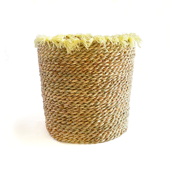 Halfa cup basket with ouya. سلة حلفا كأس بقوية