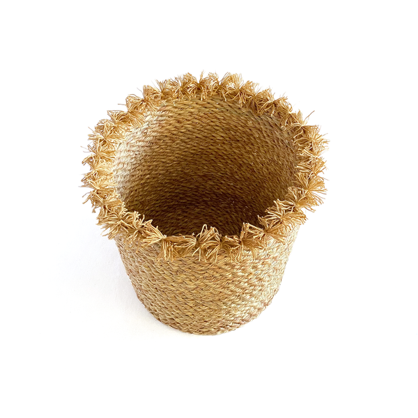 Halfa cup basket with ouya. سلة حلفا كأس بقوية