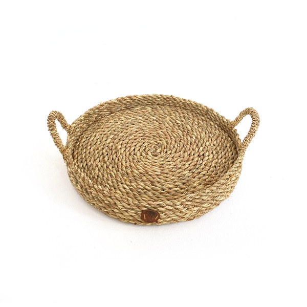 Halfa tray with handle.صينية حلفا  بيد.