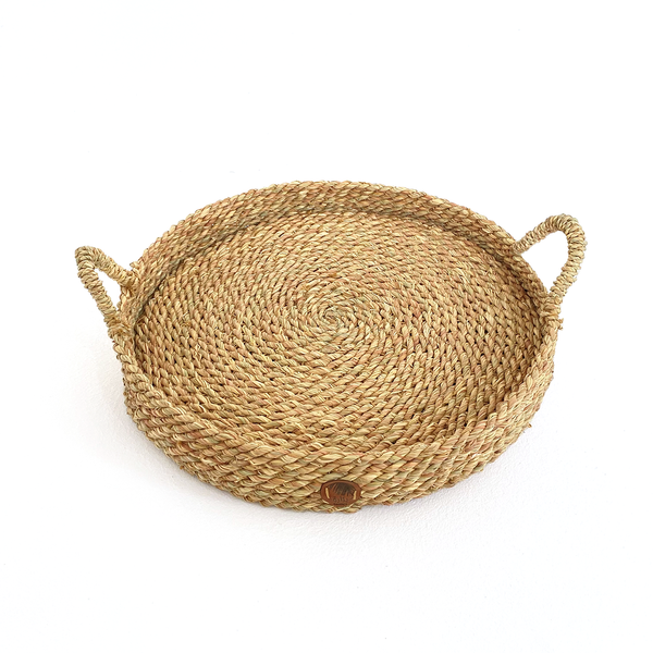 Halfa tray with handle.صينية حلفا  بيد.