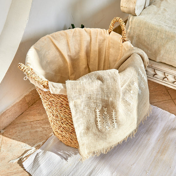 Geometric White Embroidered Linen Shawl L482 شال كتان مطرز ابيض هندسي